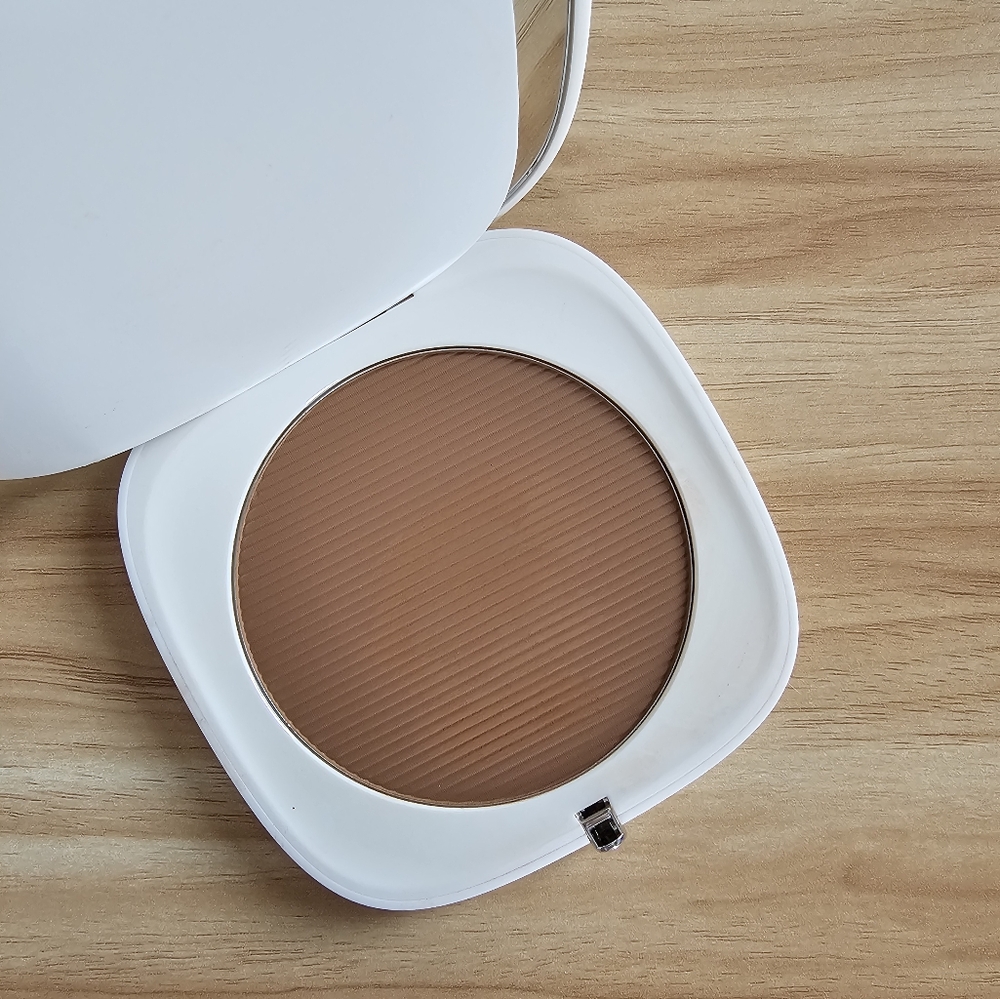 LAST CHANCE: Marc Jacobs Bronzer - Warm Brown
